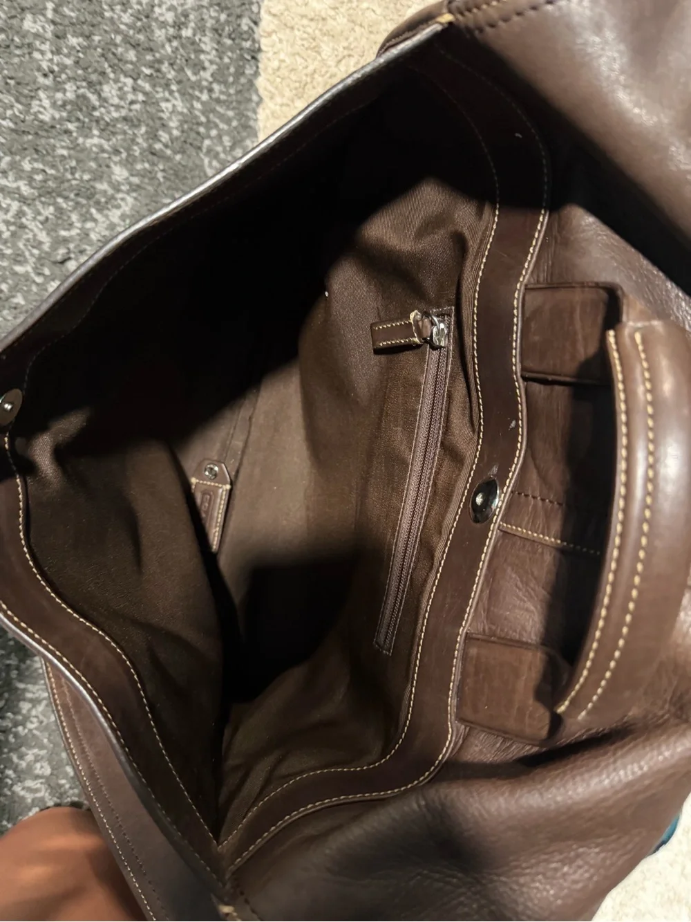 Brown Leather Messenger Bag for Men - Classic Crossbody Carry
